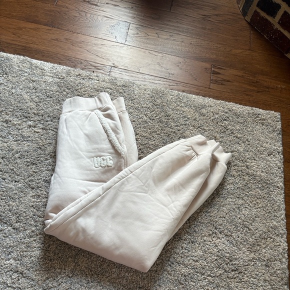 UGG Pants - Ugg Dayan Bonded Fleece Sweatpants in Beige Size Small